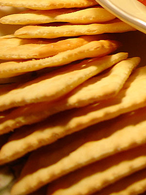 Snack recipes with fish crackers